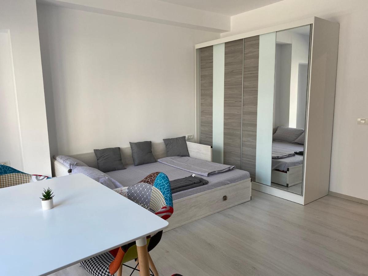 Studio Galaxy Plaza Residence Sector 6 Bucharest Exterior photo